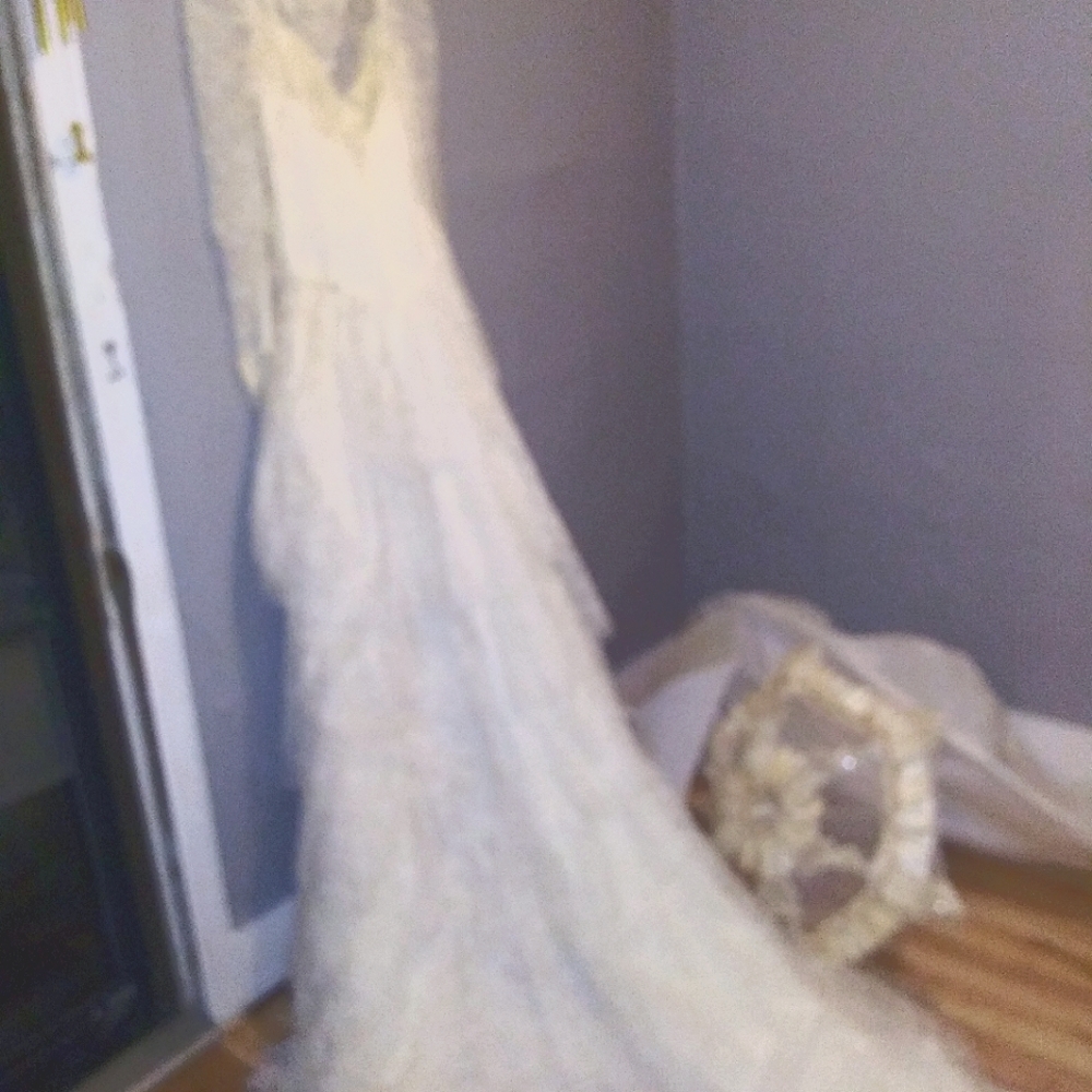 Bridallure vintage off white wedding dress size 10